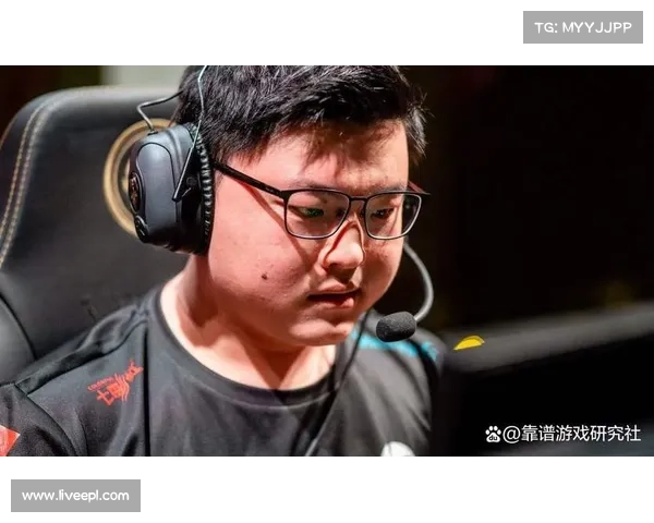 AL教练Tabe版本理解到位，BP阶段多次针对BLG布局成功